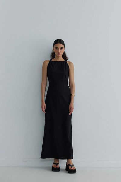 Suud Collection Breeze – Schwarzes Kleid mit Schulterdetail