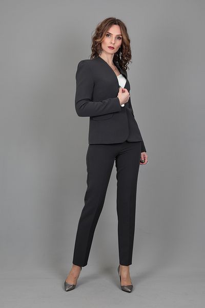 ÖNDER ÖZSOY Collarless Single Button Jacket & Tube Leg Trousers Set-smoked