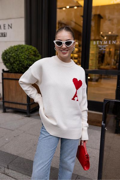 Askı Nişantaşı Ecru Heart Embroidered Basic Knitwear