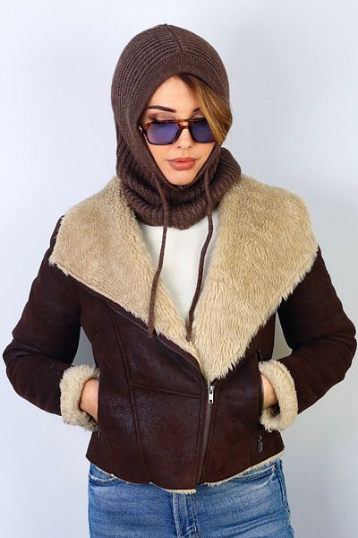 Ritnice Balaclava maro cu șiruri pentru femei, tricotaje Beretă / Articole pentru cap