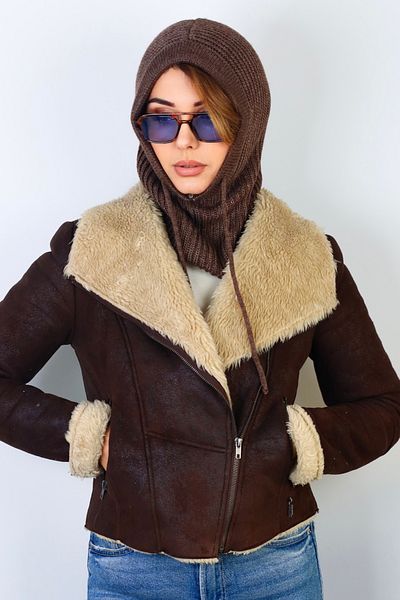 Ritnice Balaclava maro cu șiruri pentru femei, tricotaje Beretă / Articole pentru cap