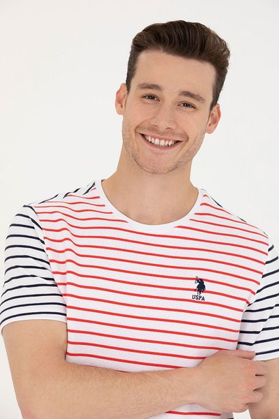 U.S. Polo Assn. Ανδρικό μπλουζάκι με κόκκινο λαιμόκοψη 50263240-VR030
