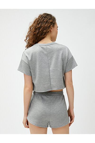 Koton Kurzarm-Pyjamaoberteil aus Modal mit Rundhalsausschnitt und detaillierten Etiketten