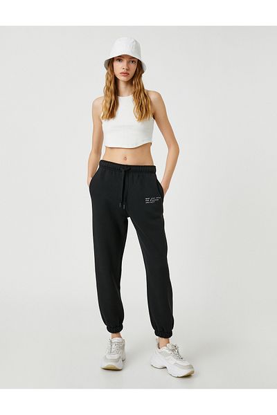 Koton Pantaloni de sport Jogger - picior cu buzunar brodat și talie elastică
