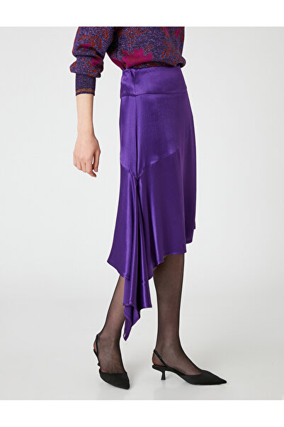 Koton Melis Ağazat X Koton - Szatén aszimmetrikus szabású rövid szoknya