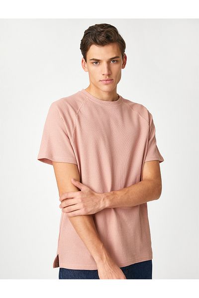 Koton Basic T-Shirt Crew Neck Λεπτομέρεια μανίκι Raglan με υφή