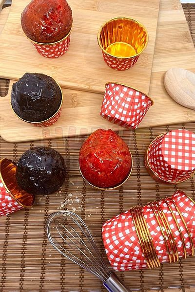 Tinky Winky Gold Red Plaid Muffin Cake Capsule 10 Pieces