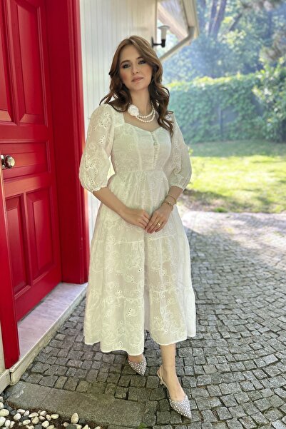 HELİS BUTİK Біла вишита сукня Brode з вишивкою