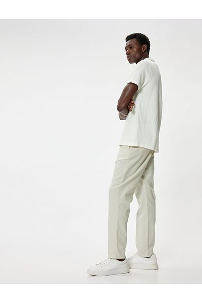 Koton Chino-Leinenhose – Taschendetail und Knöpfe