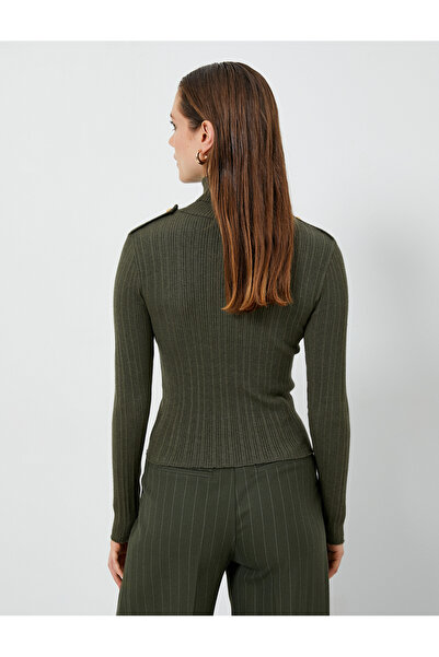 Koton Pulover de tricotaj cu guler rotit, cu detaliu carasol și epolet