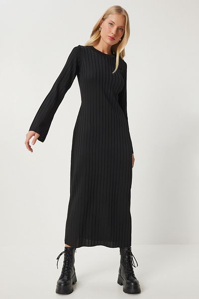 Happiness İstanbul Rochie de damă din tricotaje lungi cu nervuri negre - Decolteu JG00004