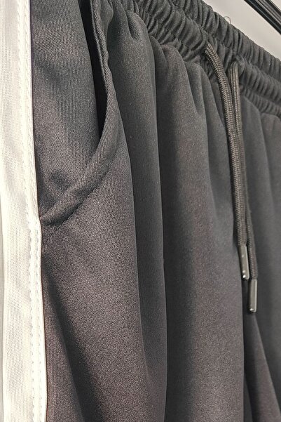 Vordevia Wild Bear White Sports T-Shirt and Black Shorts - Zero Sleeve