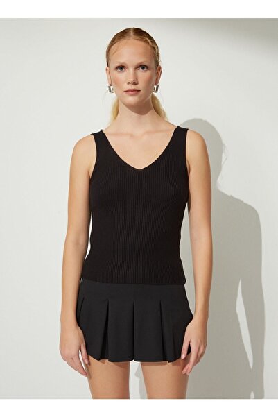 People By Fabrika V Yaka Düz Siyah Kadın Atlet Camden