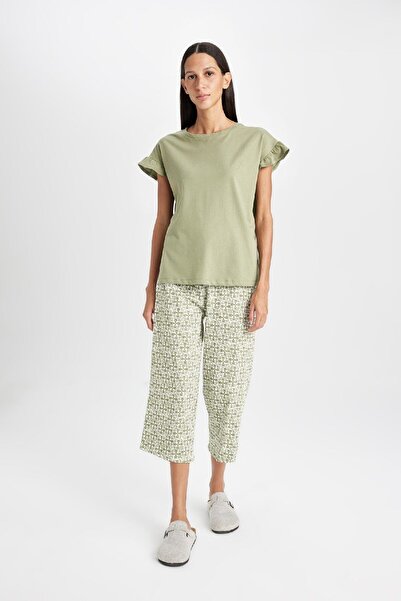 DeFacto Fall in Love Pijama Takım Bisiklet Yaka Kısa Kollu Üst Desenli Kısa Beli Lastikli Alt D5666AX24AU