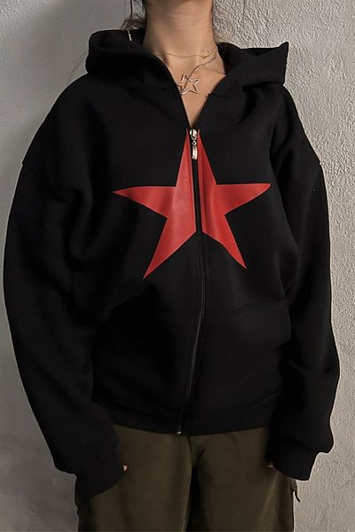 Carpe Red Star 3 - Oversize Yarn Cardigan