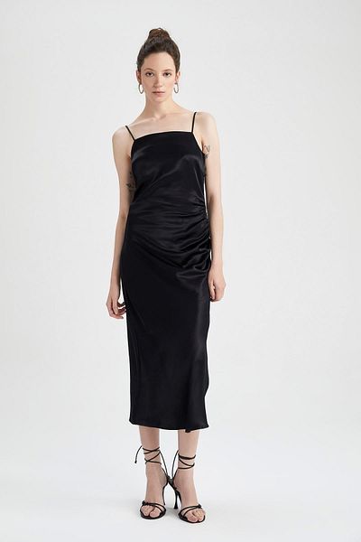 DeFacto Bodycon Basic Flat Straps Černé saténové midi šaty Z6815az22wn