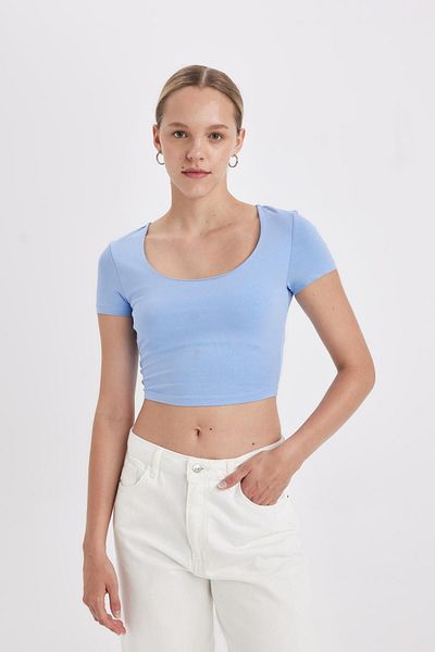 DeFacto Passendes Basic-T-Shirt mit U-Ausschnitt, einfarbig, kurzärmelig, C6102ax24sm