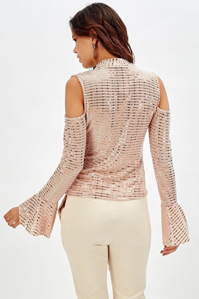 Sense V λαιμόκοψη ώμους ανοιχτό μανίκι μανσέτες με βολάν Buzi παγιέτες μπλούζα_blz32398 σε σκόνη