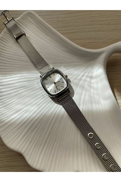QUARTZ Women's Wristwatch Straw Model