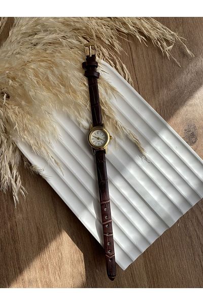 QUARTZ Rubsey Minimal Vintage Women Wrist Watch Retro Plain-Leather Cord 1Pcs