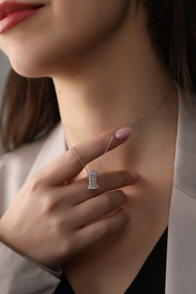 SUNSHINE 925 Ayar Rodyum Kaplamalı Pırlanta Görünümlü Harfli Gümüş Kolye