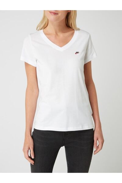 Nike Club Womens V Yaka Kadın Tişört