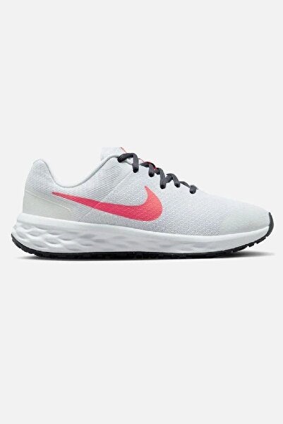 Nike Revolution 6 Road Running