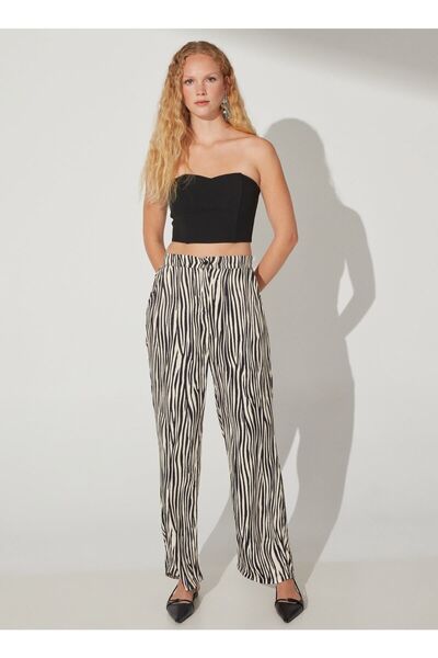 Fabrika Straplez Yaka Düz Siyah Kadın Bluz Tron