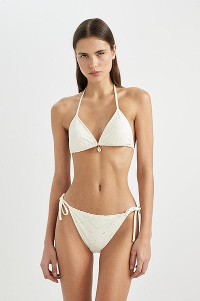 DeFacto Brode – Besticktes Triangel-Bikinioberteil mit normaler Passform – B6894ax24sm
