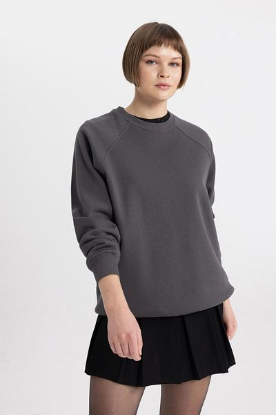 DeFacto Thick and Wide Crew Neck Plain Sweatshirt - V2697Az24Sp