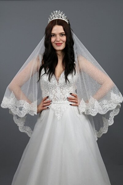 paris in paris Сватбена рокля с пайети и две нива от дантела - Сватбена воал ...