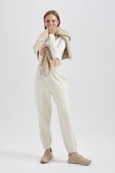 DeFacto Long Length Jogger Sweatpants - Standard Fit, Elastic Waist Leg, Thick Fabric S7370Az23Wn