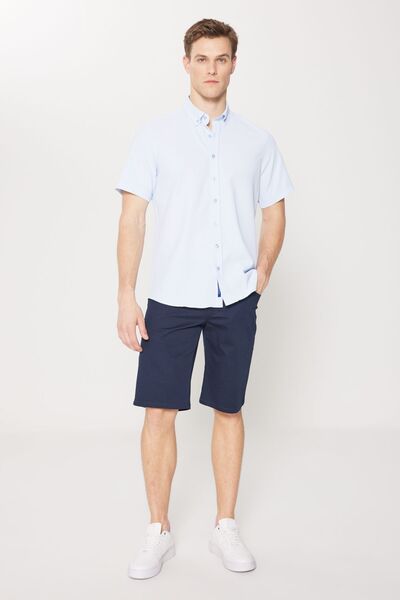 AC&Co / Altınyıldız Classics Ανδρικό σορτς Navy Blue Slim Fit με πλαϊνές τσέπες Seersucker Pattern