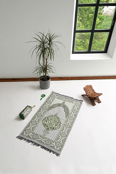 BH Hajj Umrah Gift Prayer Rug 10 Pieces| Hajj and Umrah Gift Set