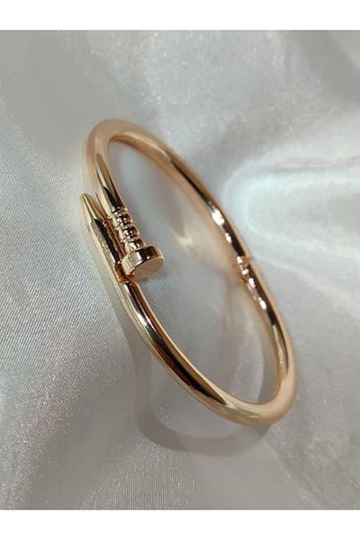 KCA HOME Steel Gold Colored Nail Cuff and Bracelet Chain Model Combination