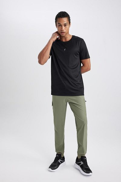 DeFacto Standard-Fit-Jogger-Jogginghose – Taillenboden mit Cargotasche und Gummizug B2779ax23au
