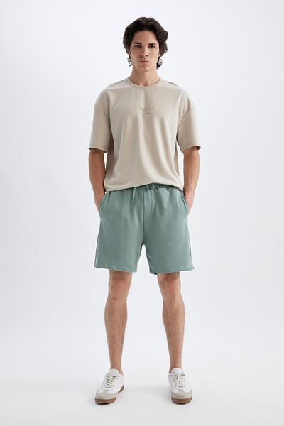 DeFacto Normale Passform, gerades Bein, einfache gerade Shorts B8672ax24sm
