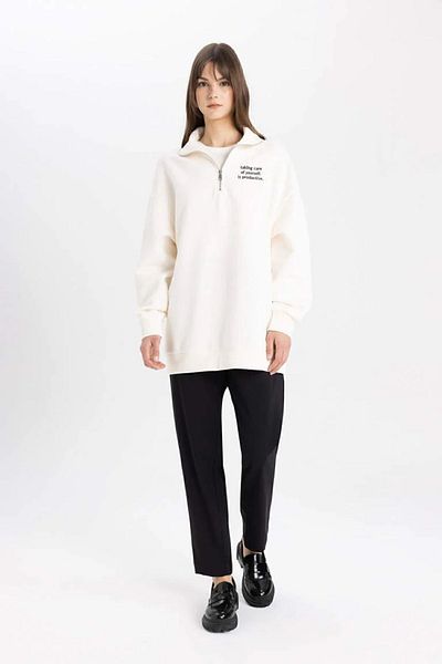 DeFacto Polo Neck Printed Soft Furry Sweatshirt - Regular Fit C5571ax24sp