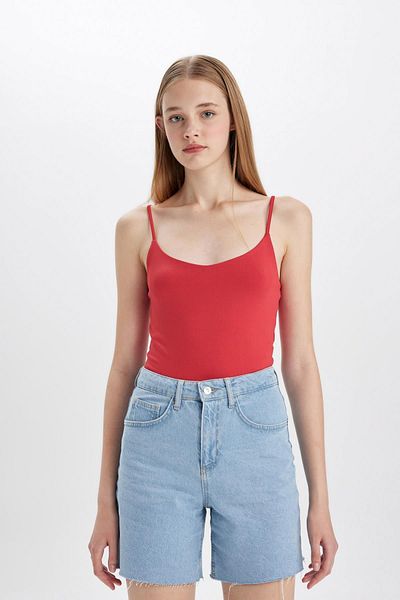 DeFacto Basic Plain Tank Top mit U-Ausschnitt und Riemen C5708ax24sp