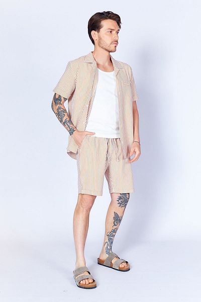 MAN EDITION Ανδρικό σορτς Jogger - Camel Seersucker ριγέ, ελαστική μέση |   ες 650453 -0453