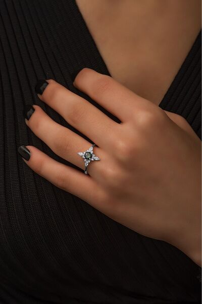 SUNSHINE 925 Ayar Rodyum Kaplamalı Mistik Topaz Taşlı Çiçek Gümüş Yüzük