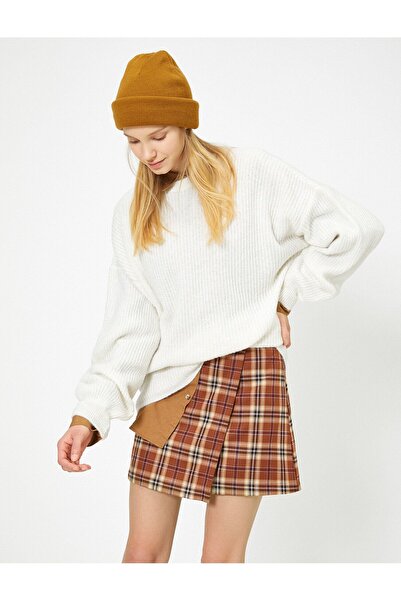 Koton Strickpullover – Design mit Rundhalsausschnitt