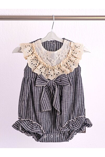 Cumino Yakası Dantelli Önü Kurdaleli  Kız Bebek Tulum