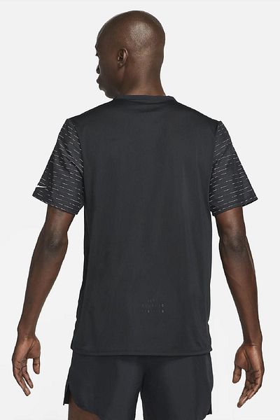 Nike Rise 365 Run Division Μαύρο μπλουζάκι για τρέξιμο με ανακλαστικό με κοντό μανίκι