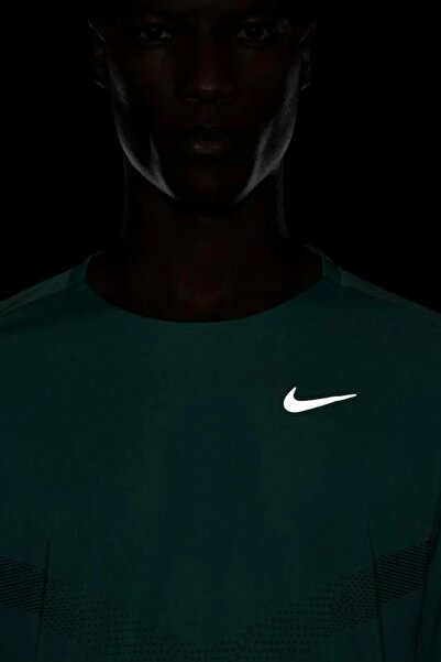 Nike Run Division Rise 365 Πράσινο μακρυμάνικο φούτερ για τρέξιμο - Φούτερ