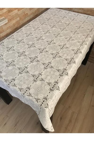 yukselhalimefrusat Lace Motif PVC Tablecloth White