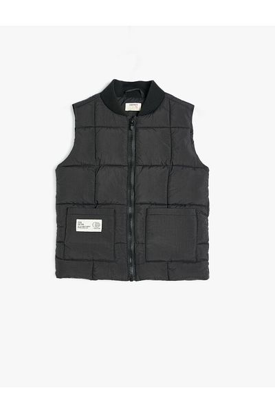 Koton Gesteppte Pufferweste – Taschendetail