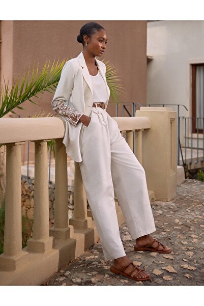 Kayra Nakış İşlemeli İkili Takım Ekru