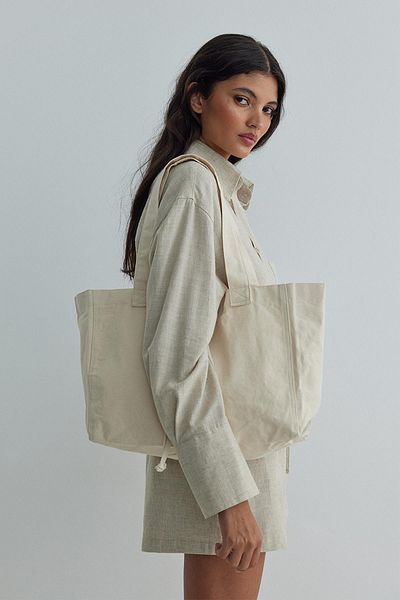 Suud Collection Ecrufarbene Canvas-Tasche mit Bindeband