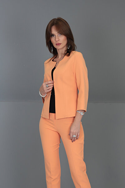 ÖNDER ÖZSOY Sıfır Yaka Düz Kısa Ceket-Şeftali